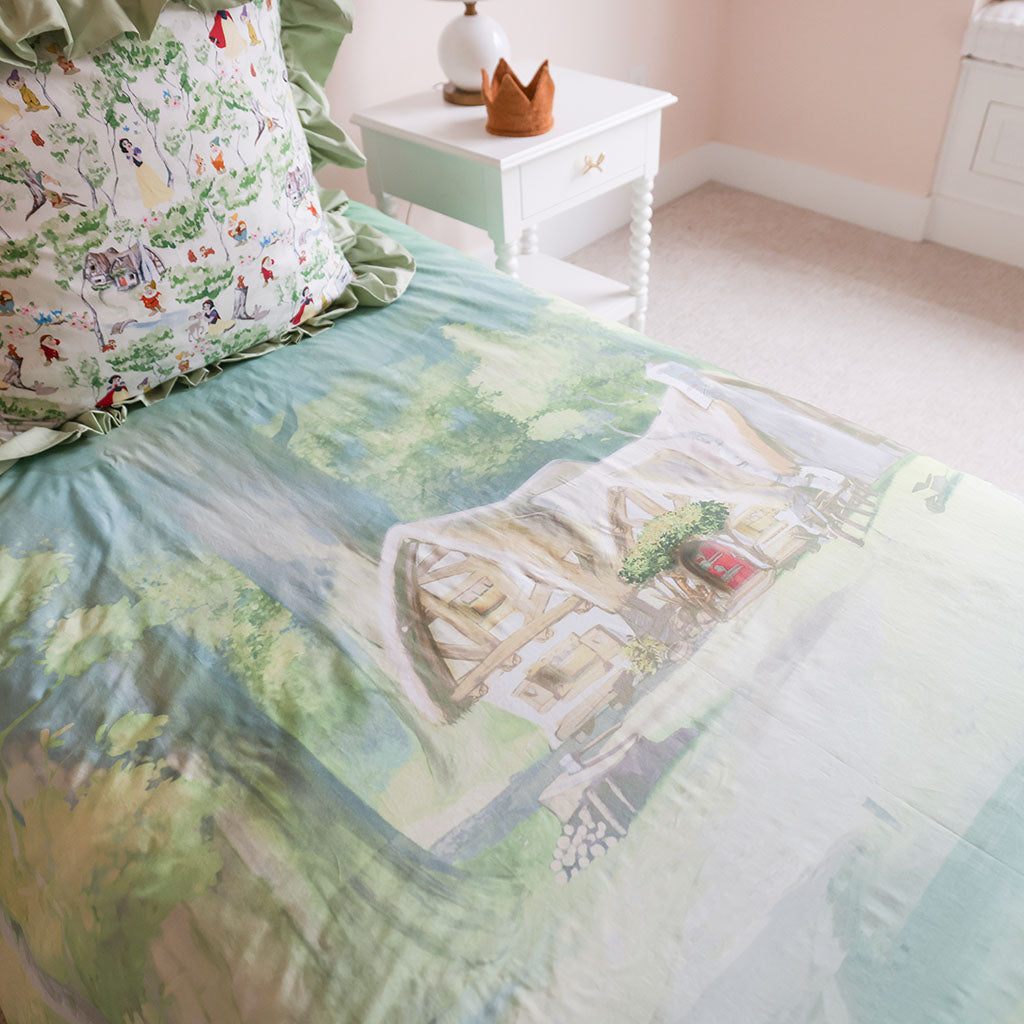 Disney Princess Snow White Reversible Ruffled Duvet Cover