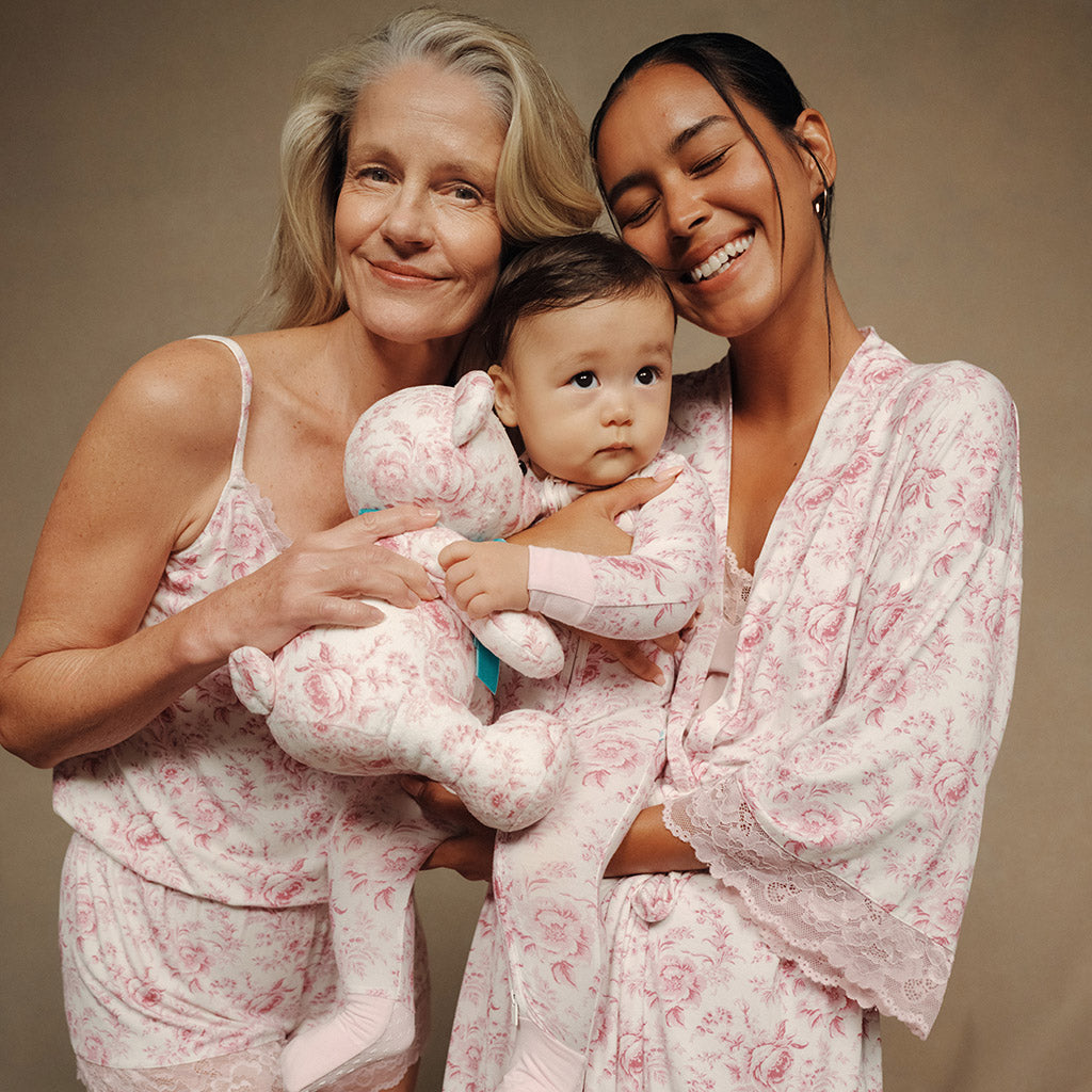 Jolene Women's Lace Robe